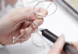 柔性生产线如何应对眼镜定制化需求